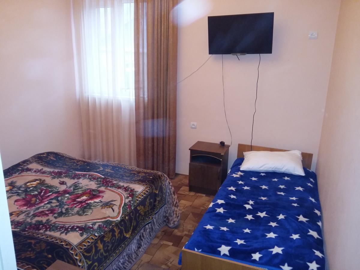 غاغرا Guest House U Aleny المظهر الخارجي الصورة