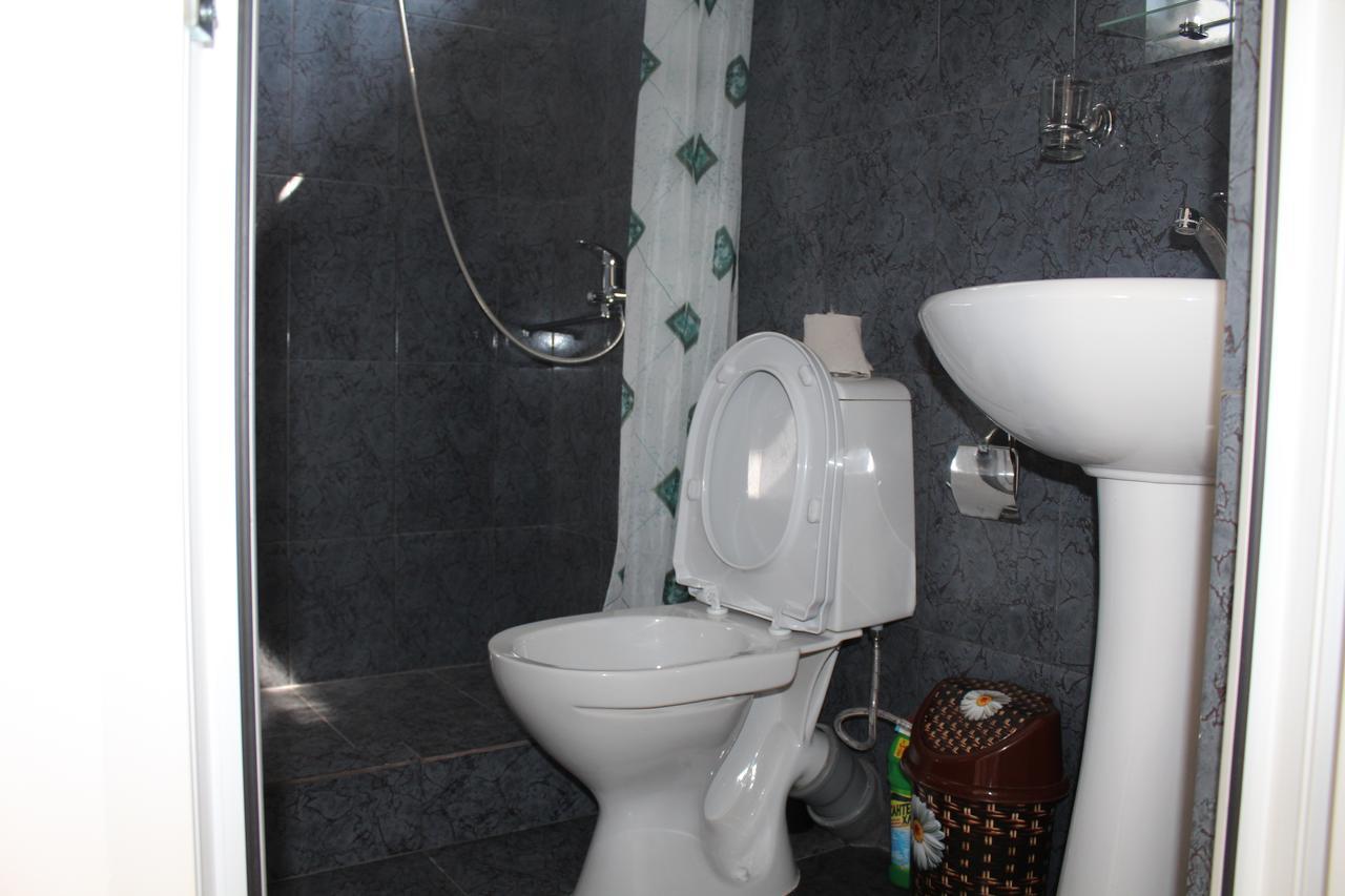 غاغرا Guest House U Aleny المظهر الخارجي الصورة