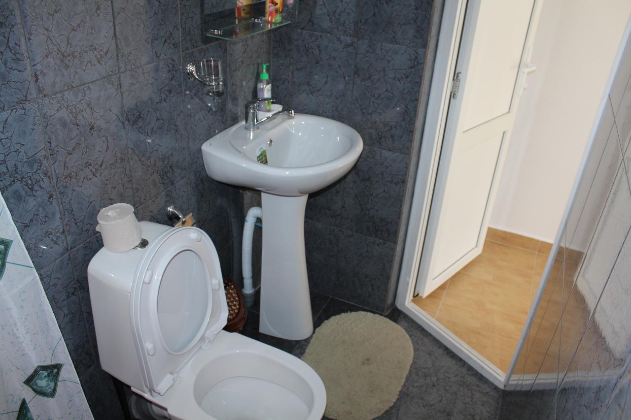 غاغرا Guest House U Aleny المظهر الخارجي الصورة